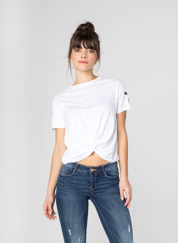 CHRLDR-SLEEVE STAR - Crop Knot T-Shirt