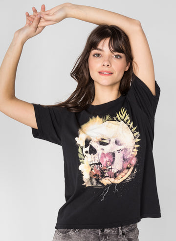 CHRLDR-LOST SKULL - Wide T-Shirt