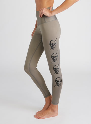 CHRLDR-LIGHTNING SKULLS — High Waisted Leggings